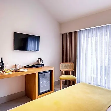 Lei Hotel