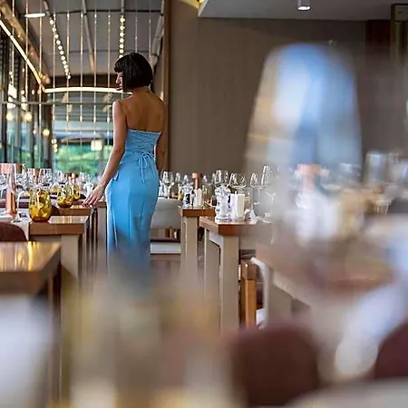 Lei Hotel